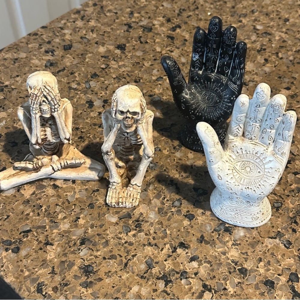 Bundle Halloween decor
